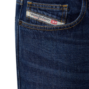 DIESEL JEAN ΠΑΝΤΕΛΟΝΙ ΜΠΛΕ ΣΚΟΥΡΟ D-VIKER A05157-09C03-01 STRAIGHT FIT