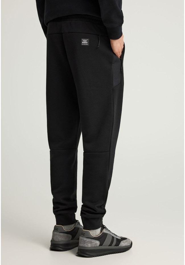 FBM012-053-02_BLACK_3 FBM012-053-02_BLACK_3