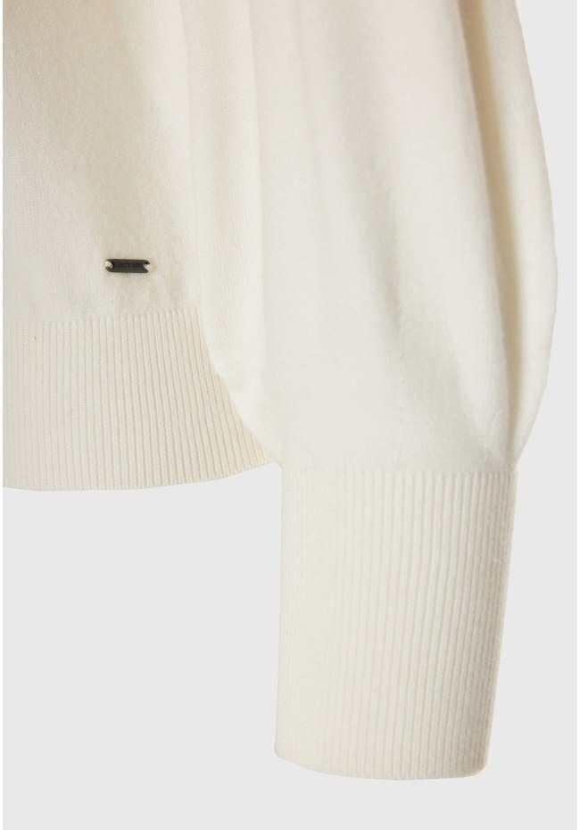 FBL012-123-09_WHITE_7 FBL012-123-09_WHITE_7