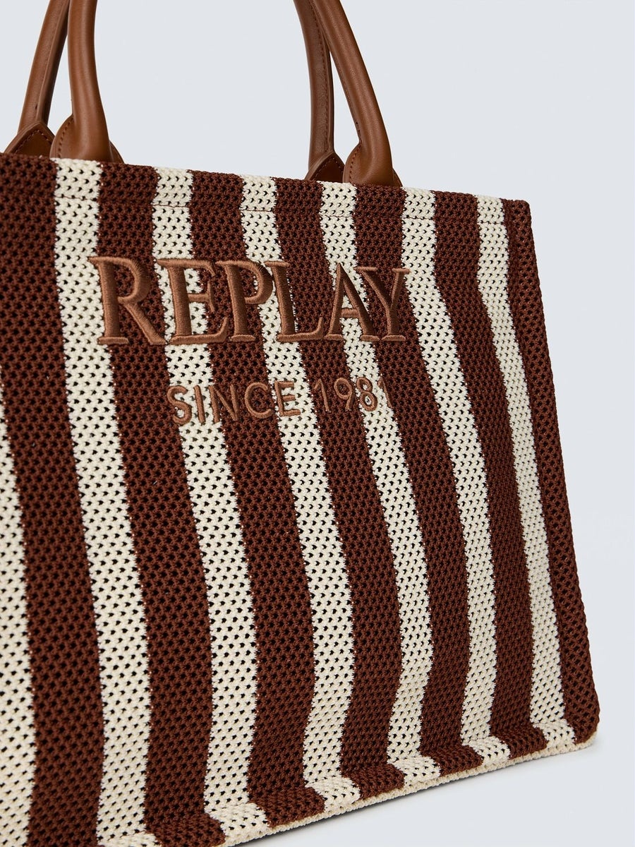 image_1774886242077 image_1774886242077