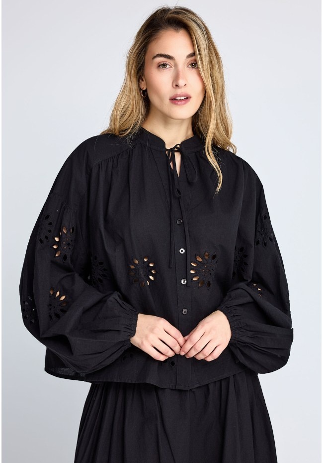 image_1775574155902 image_1775574155902